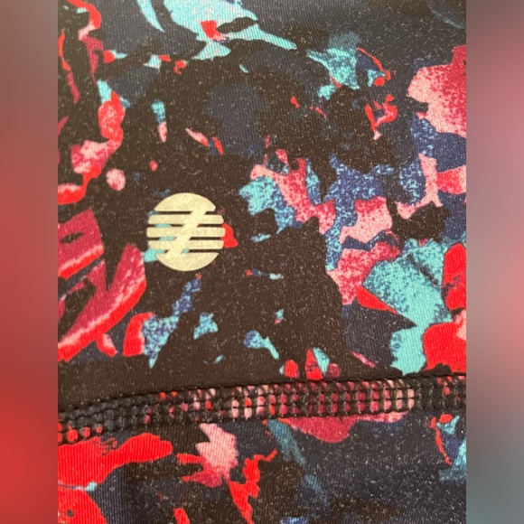 Z By Zella Women’s Floral Leggings - Medium - Picture 6 of 7